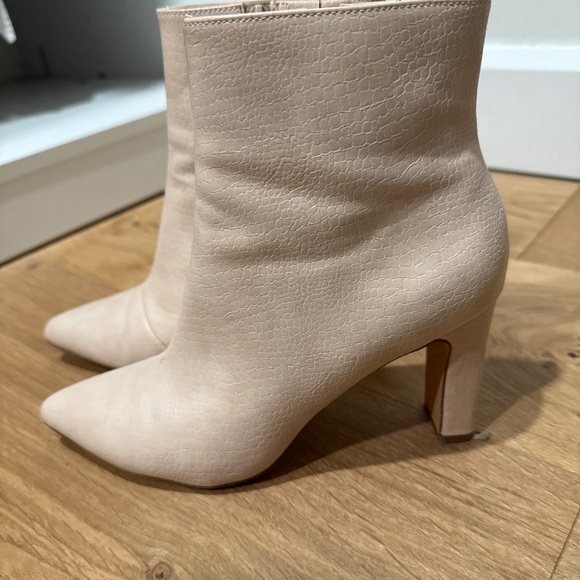 Beige ankle boots - Picture 3 of 4